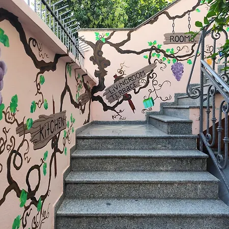 Villekulla Hostel Tirana