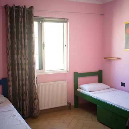 Villekulla * Tirana